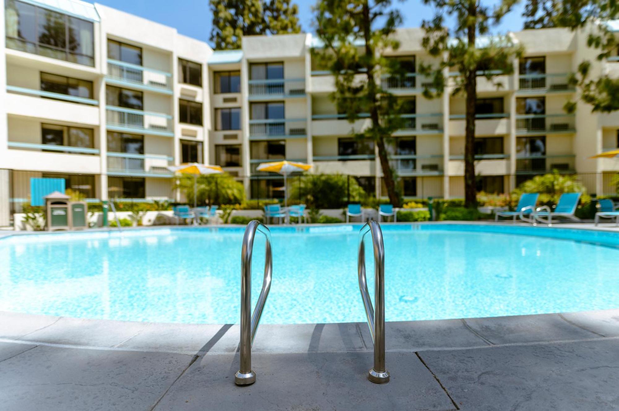 Howard Johnson By Wyndham Anaheim Hotel & Water Playground Zewnętrze zdjęcie